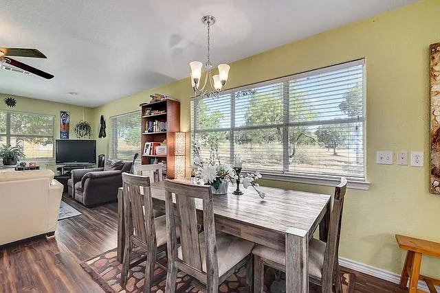 322 Legion Loop — Photo 14