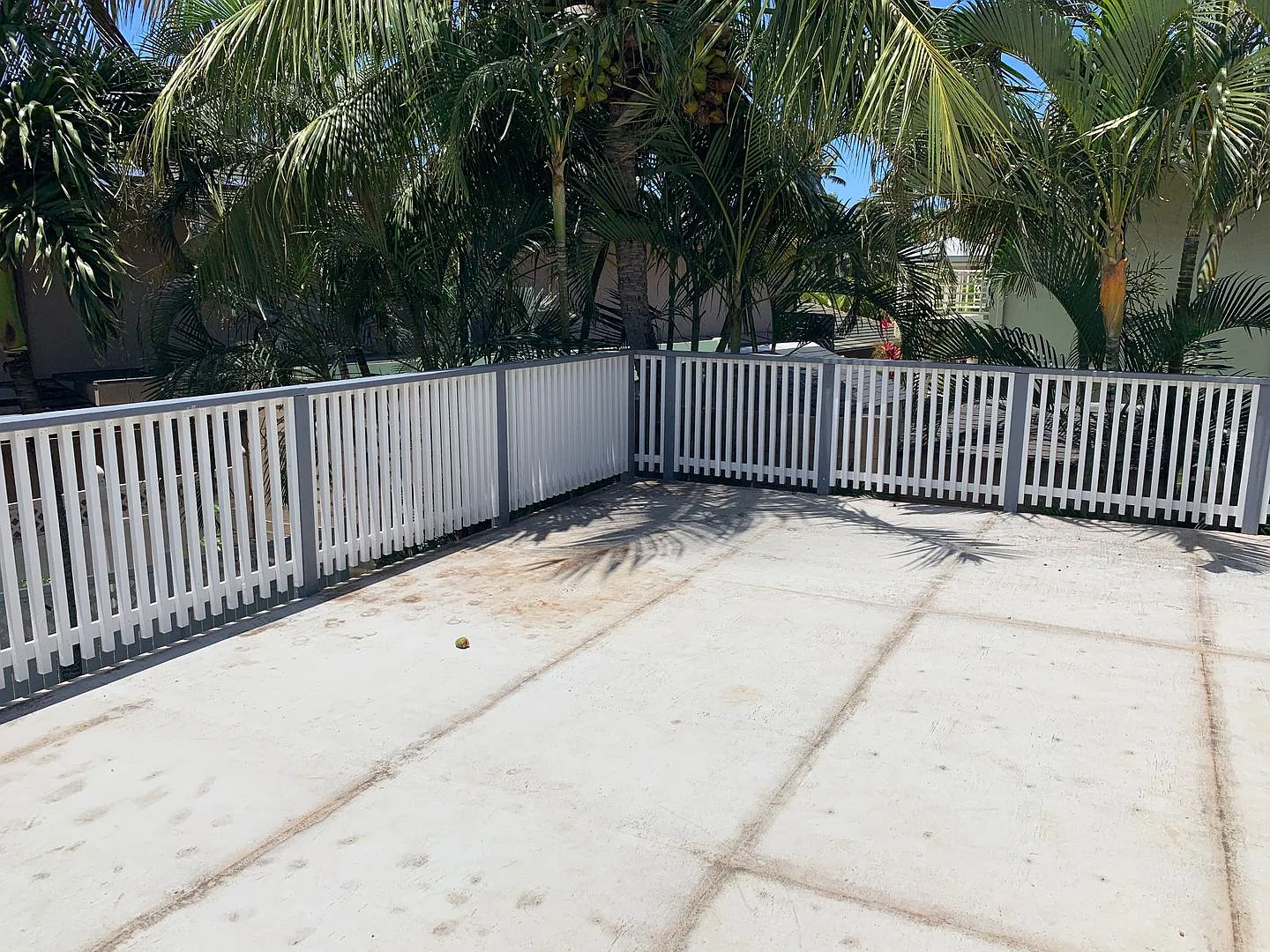 Great Kahana Home- 50 yards to the beach! — Photo 4