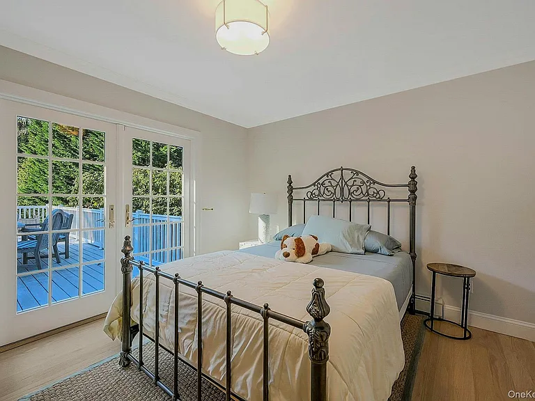 5270 Nassau Point Rd — Photo 10