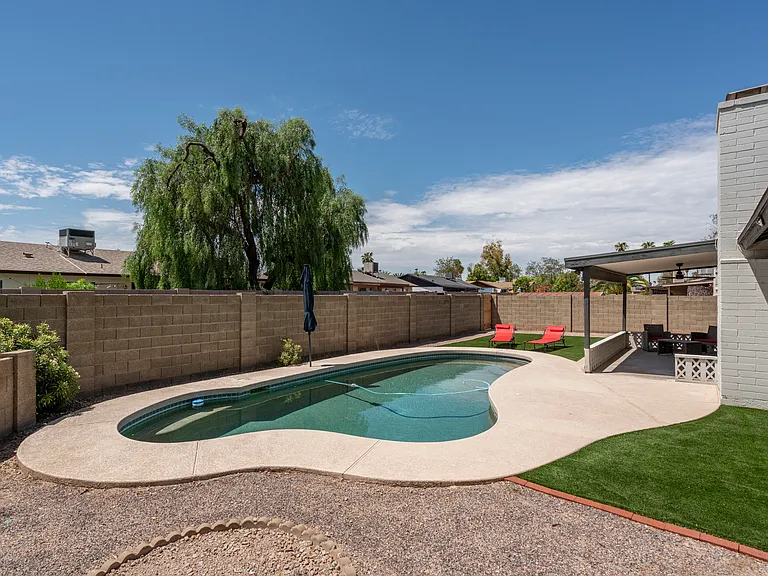 951 W La Jolla Dr — Photo 17