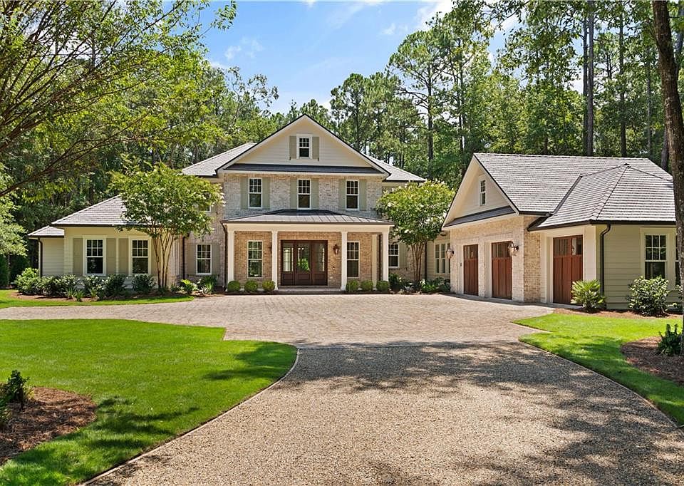 1st image of 305 Pikes Bluff Dr
