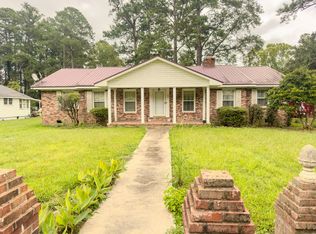 109 Quaker St, Saint George, SC 29477