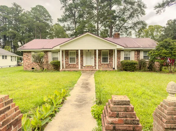 109 Quaker St, Saint George, SC 29477