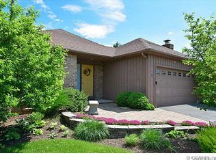 4 Markay Ct, Rochester, NY 14618