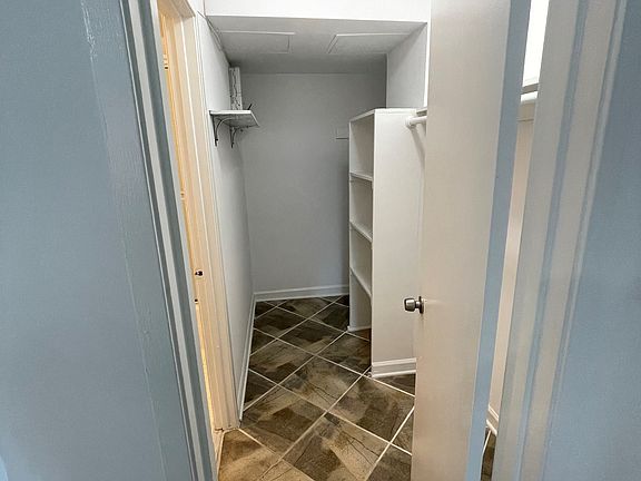 4th image of 1011 Arlington Blvd APT 111