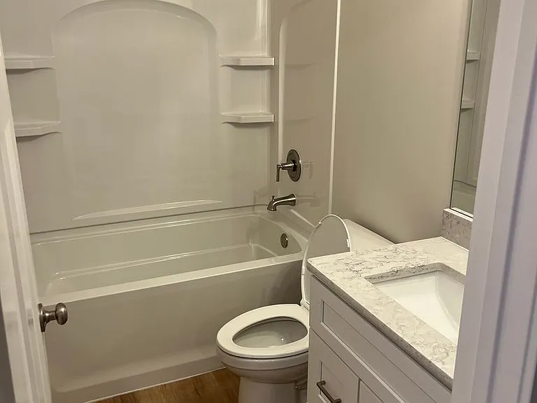 12354 Edgewater Dr — Photo 10