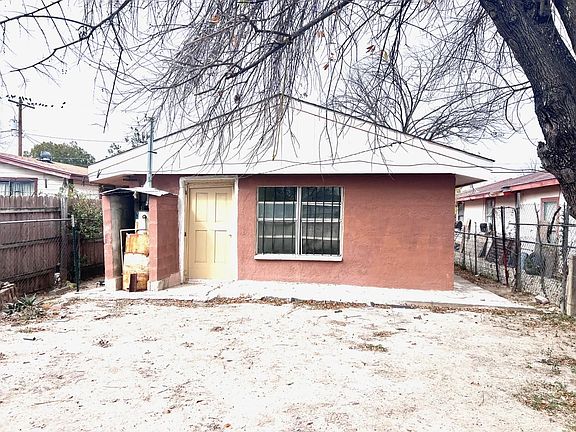 2nd image of 413 1/2 Linda Vista Dr