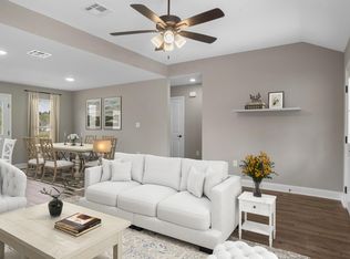 16 Ford Rd, Hattiesburg, MS 39401