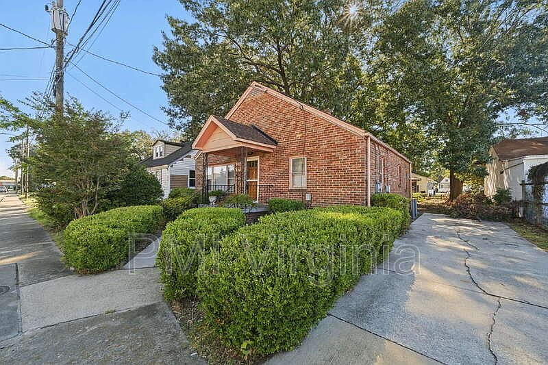 1st image of 612 46th St