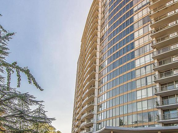 5th image of 3900 Ford Rd APT 14K