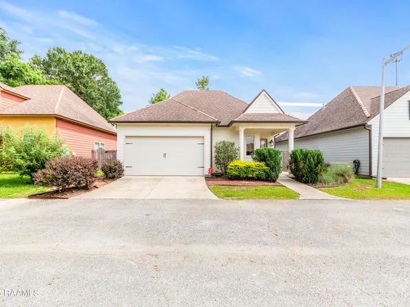 104 Seabrook Ln, Lafayette, LA 70508