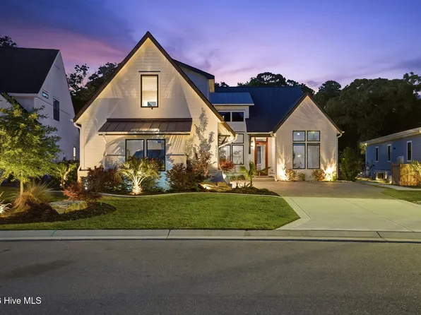 8265 Winding Creek Circle, Wilmington, NC 28411