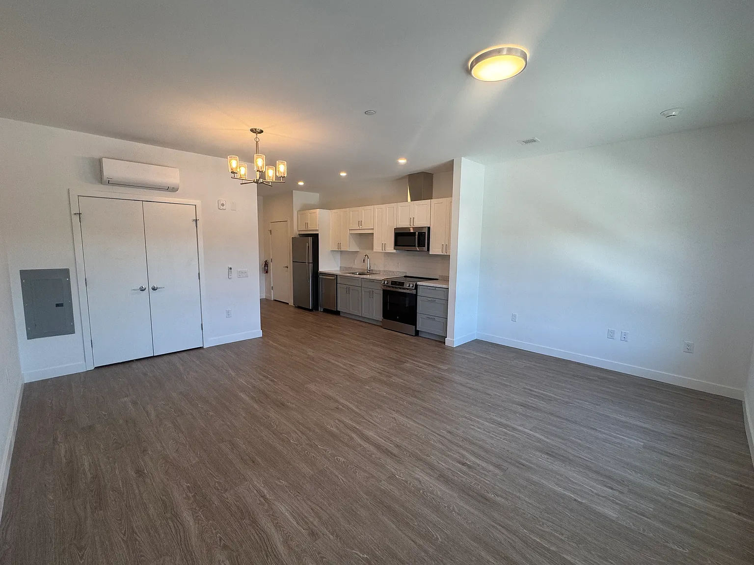 Studio, 650 sqft, $1,225 — Photo 4