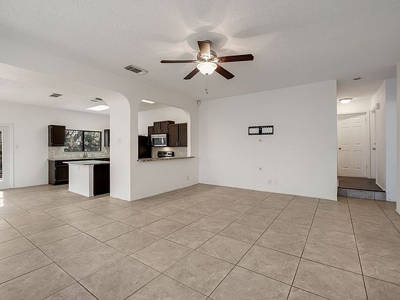 5th image of 7864 Sandpiper Park Dr