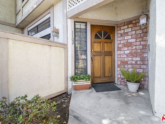 2nd image of 7100 Balboa Blvd Unit 1102