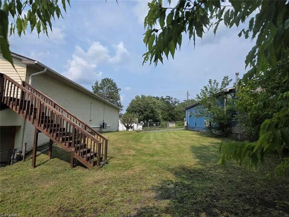 1230 Ridge Ave #1