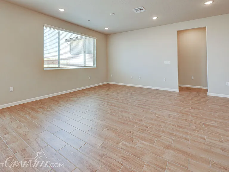 877 Halford Ln — Photo 22