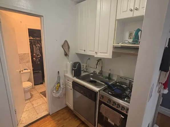 428 East 77th Street image 1 of 5