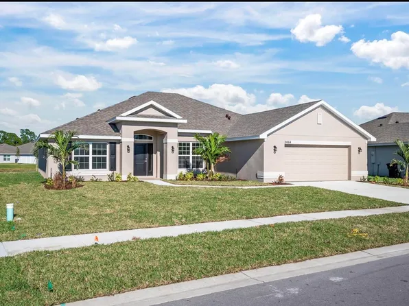 5801 NW Dana Circle, Port St Lucie, FL 34986