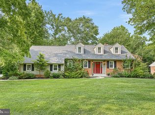 2533 Deepwood Dr, Wilmington, DE 19810