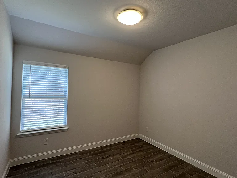 712 Palazzo Pl — Photo 12
