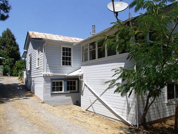 5th image of 8202 Main St