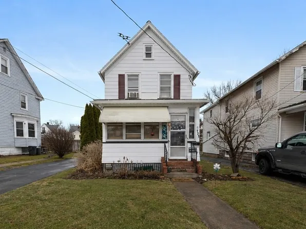 121 W Filbert St, East Rochester, NY 14445