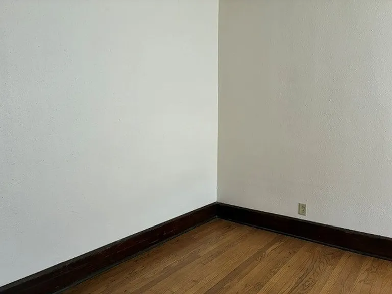 1108 Wisconsin Ave — Photo 9