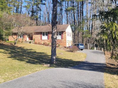 10094 Green Clover Dr, Ellicott City, MD, 21042