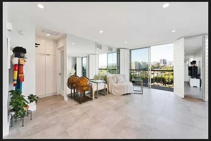 10751 Wilshire Blvd #1108 — Photo 7