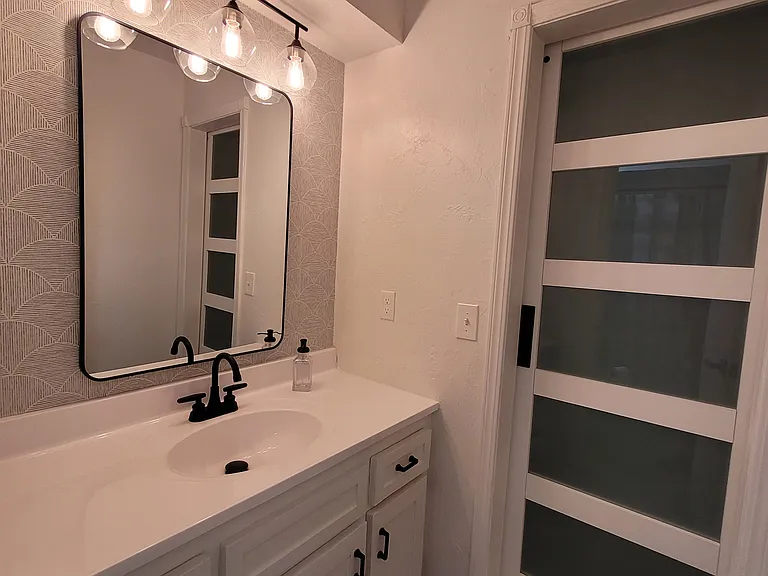 4709 Hemlock Ln — Photo 9