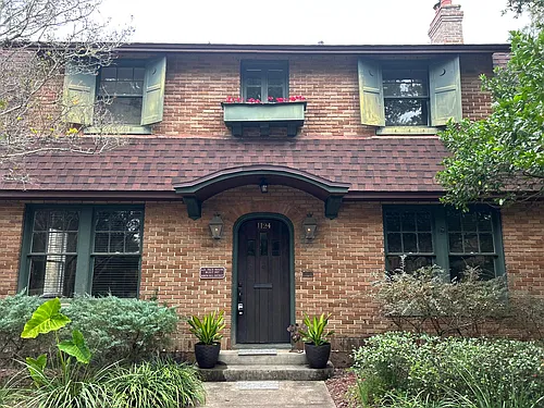 1124 N Spring St Photo 1