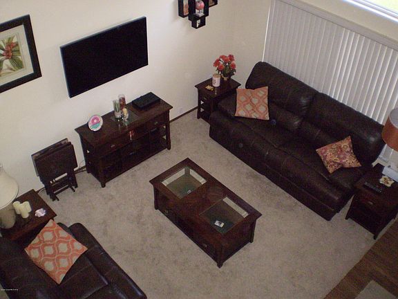 5th image of 1549 Clover Cir