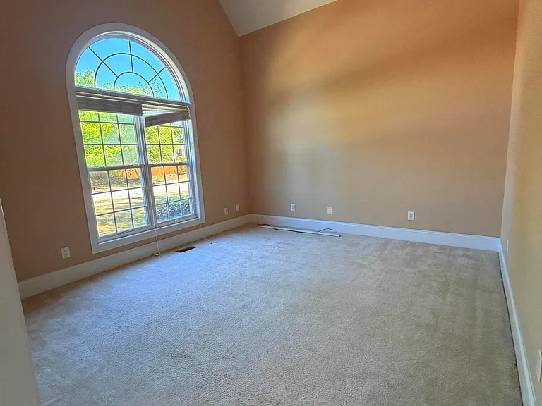 1605 Jamestown Ave — Photo 46