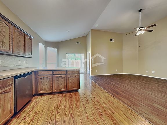 4th image of 9904 Henna Ln