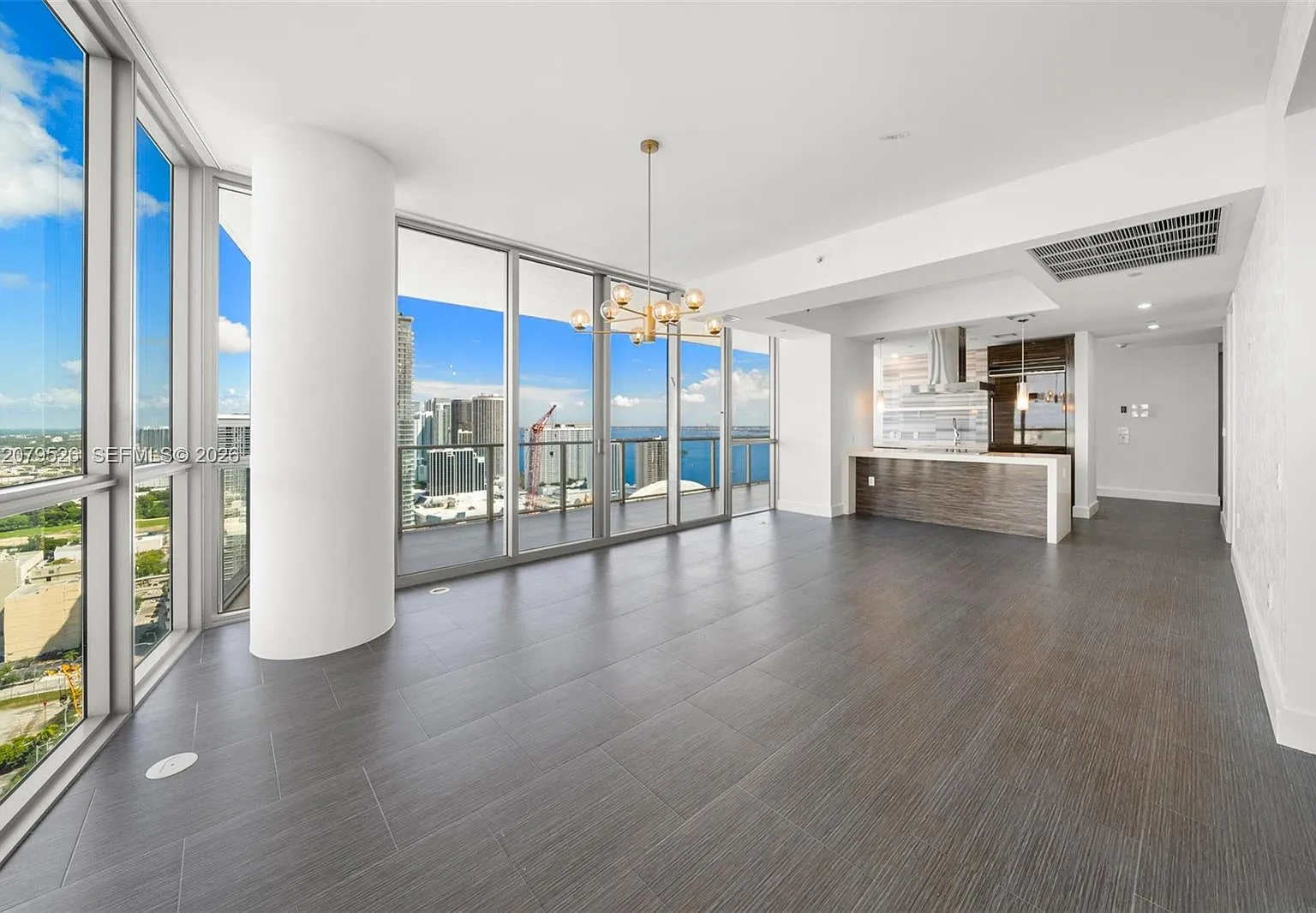 2 bed, 2.5 bath, 1647 sqft, $7,400 — Photo 3