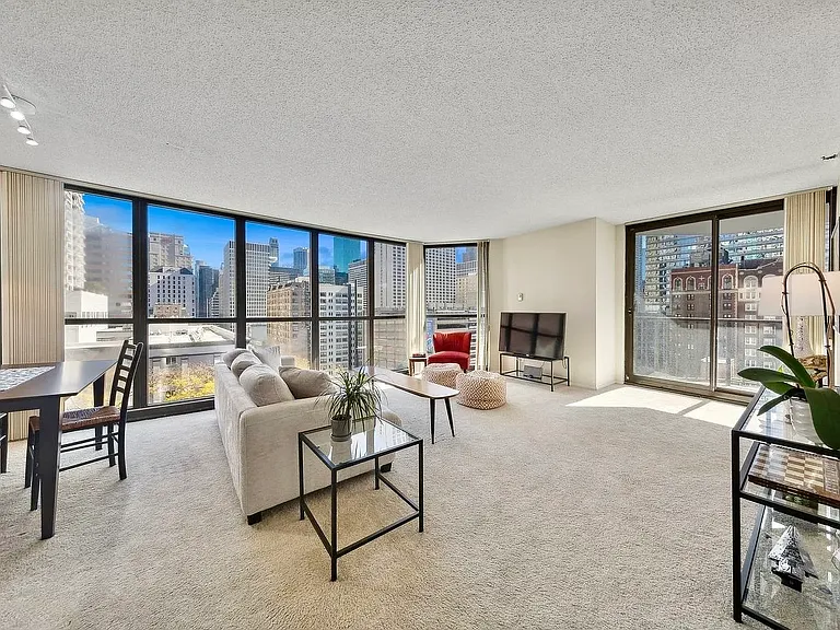 10 E Ontario St #2711 — Photo 3