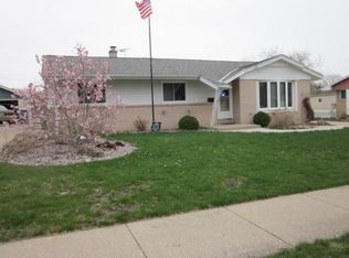 3274 S 90th St, Milwaukee, WI 53227