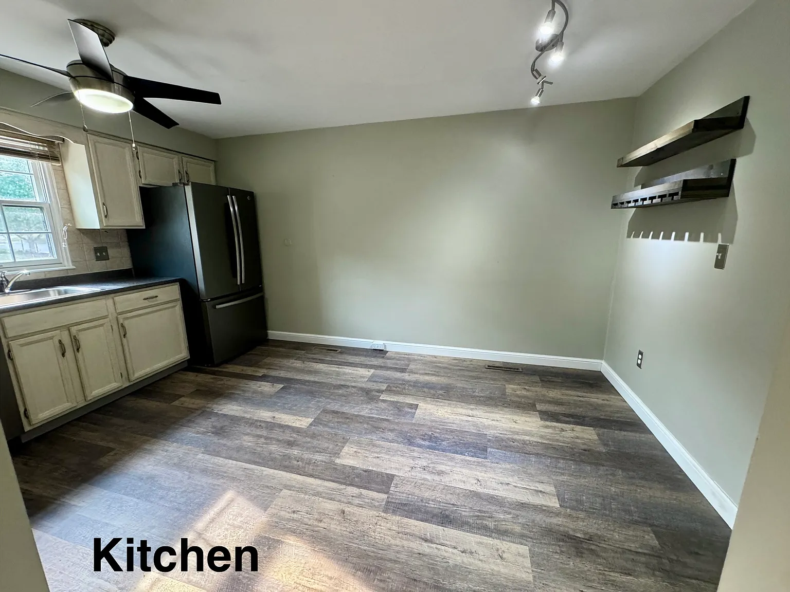 2 bed, 1.5 bath, 1776 sqft, $2,195 — Photo 4