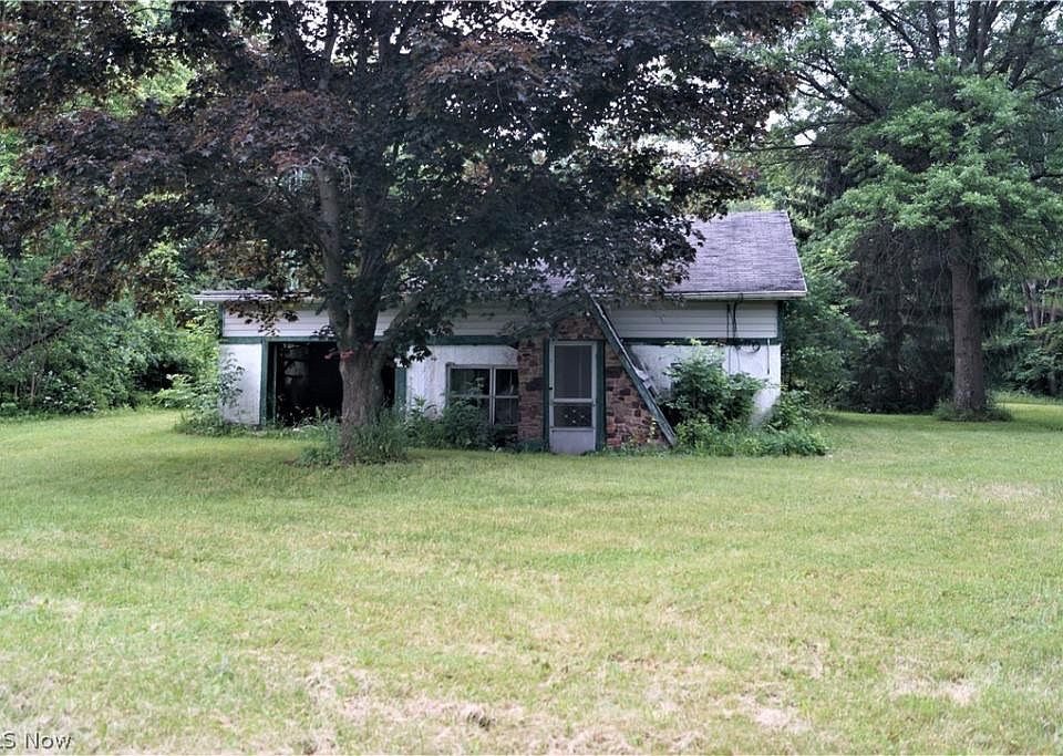 2nd image of 2174 Arrow Rd NW
