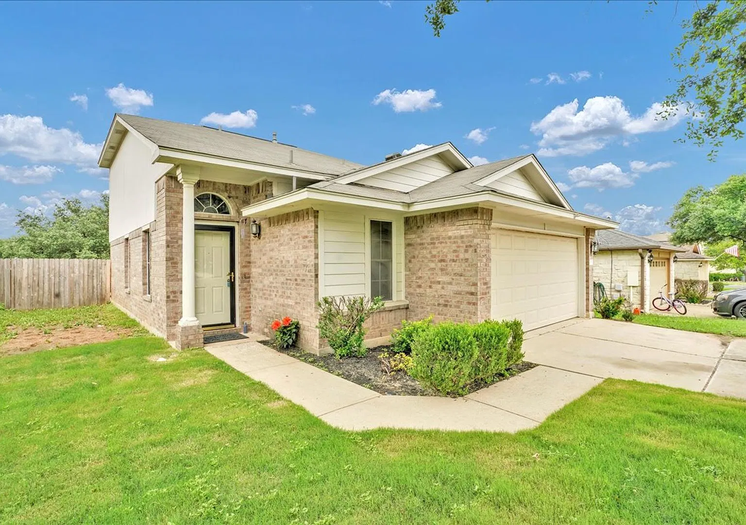 1405 Scottsdale Dr, Leander, Texas 78641 — Photo 2