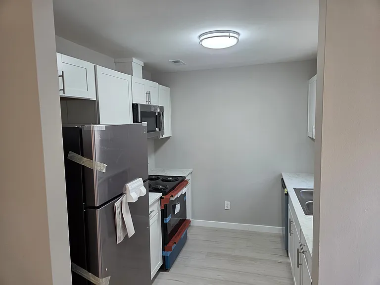 1704 E Main St — Photo 7