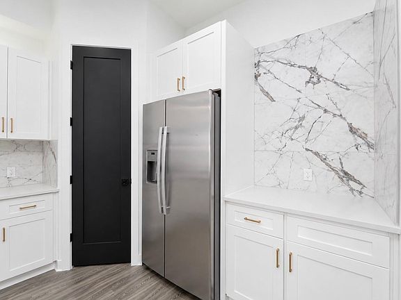 4th image of 8665 Duane St #B
