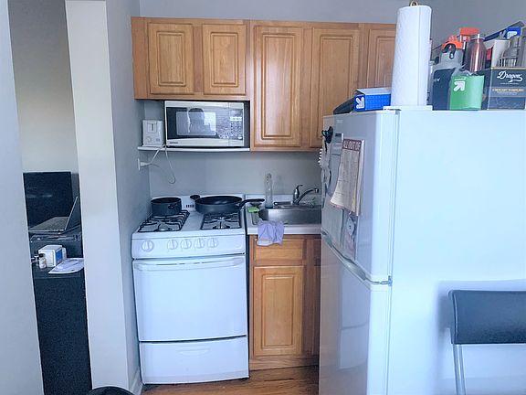 5th image of 4228 N Kenmore Ave APT 315
