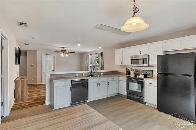 1951 Ambassador Dr — Photo 12