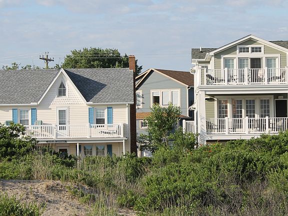 Blue house, seen from dunes