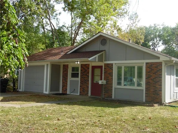 1021 S Willow St, Ottawa, KS 66067