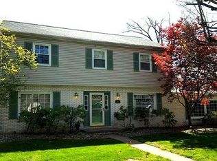 30 Willowbrook Dr, Parkersburg, WV 26104
