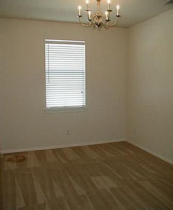 5th image of 1724 Goodwin Dr
