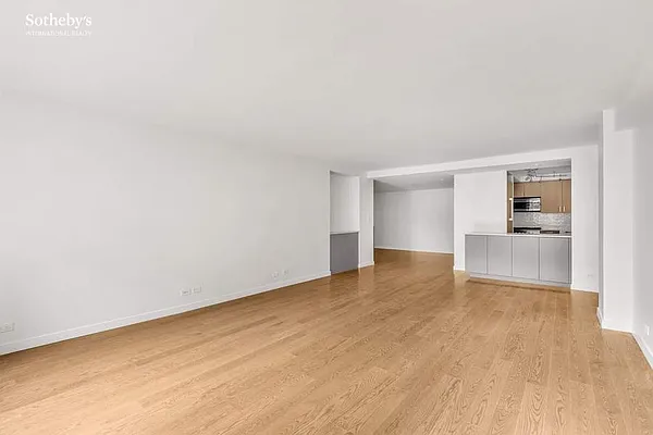 Sold by Sotheby's International Realty | media 20